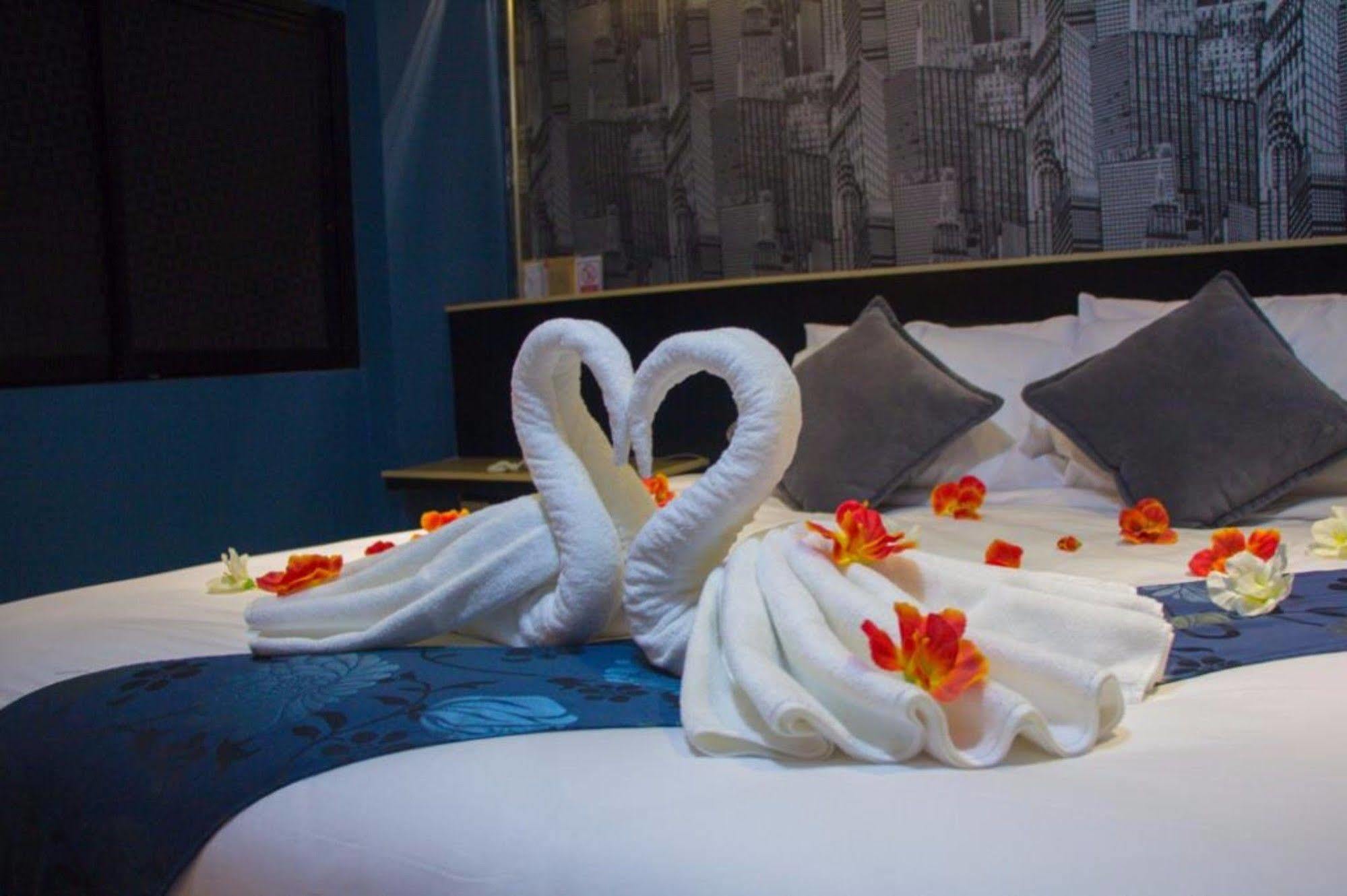 Royal Nine Otel Kanchanaburi Dış mekan fotoğraf